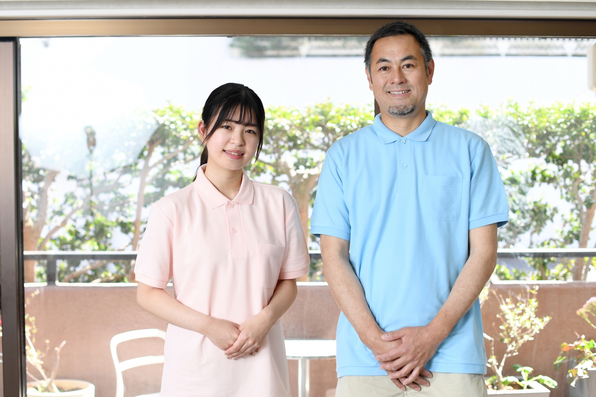 介護施設の業務負担軽減と感染症対策に自動おしぼり機が大活躍